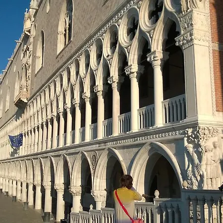 In Back To San Marco Tourist Apartmán Benátky