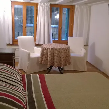 In Back To San Marco Tourist Apartment