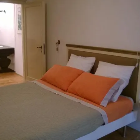 In Back To San Marco Tourist Apartment Venice