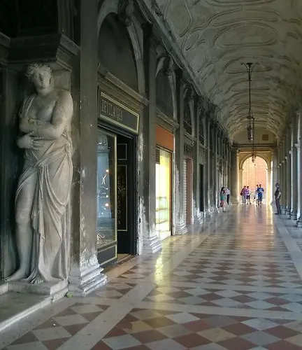 דירה In Back To San Marco Tourist *