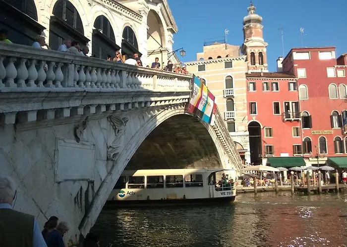 In Back To San Marco Tourist