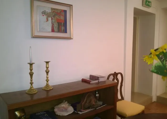 In Back To San Marco Tourist *