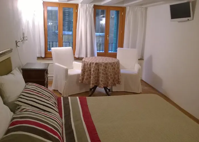 In Back To San Marco Tourist Apartment