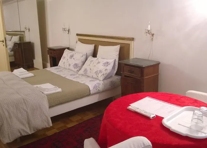 In Back To San Marco Tourist Apartment *
